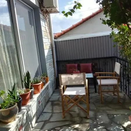 Maria's * Stratoni