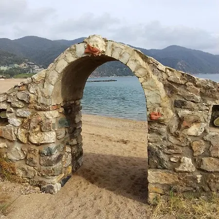 Maria's Stratoni